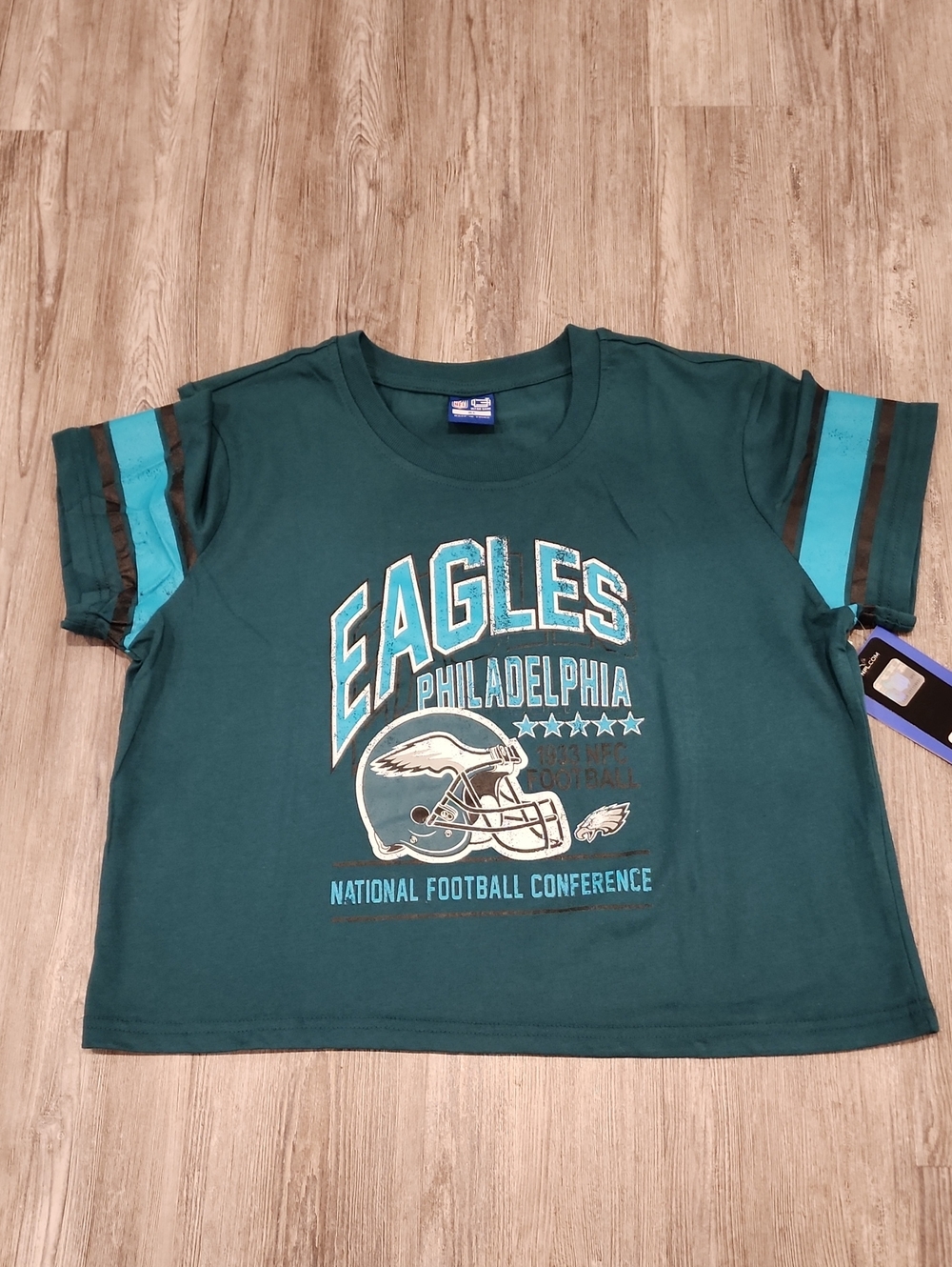 Women's Eagles Graphic Crop Top in Teal
